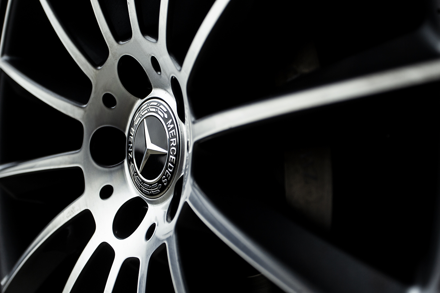 Mercedes-Benz / CLS 350 4Matic