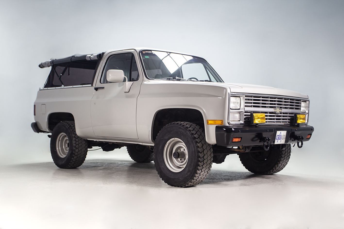 Chevrolet / K5 Blazer M1009