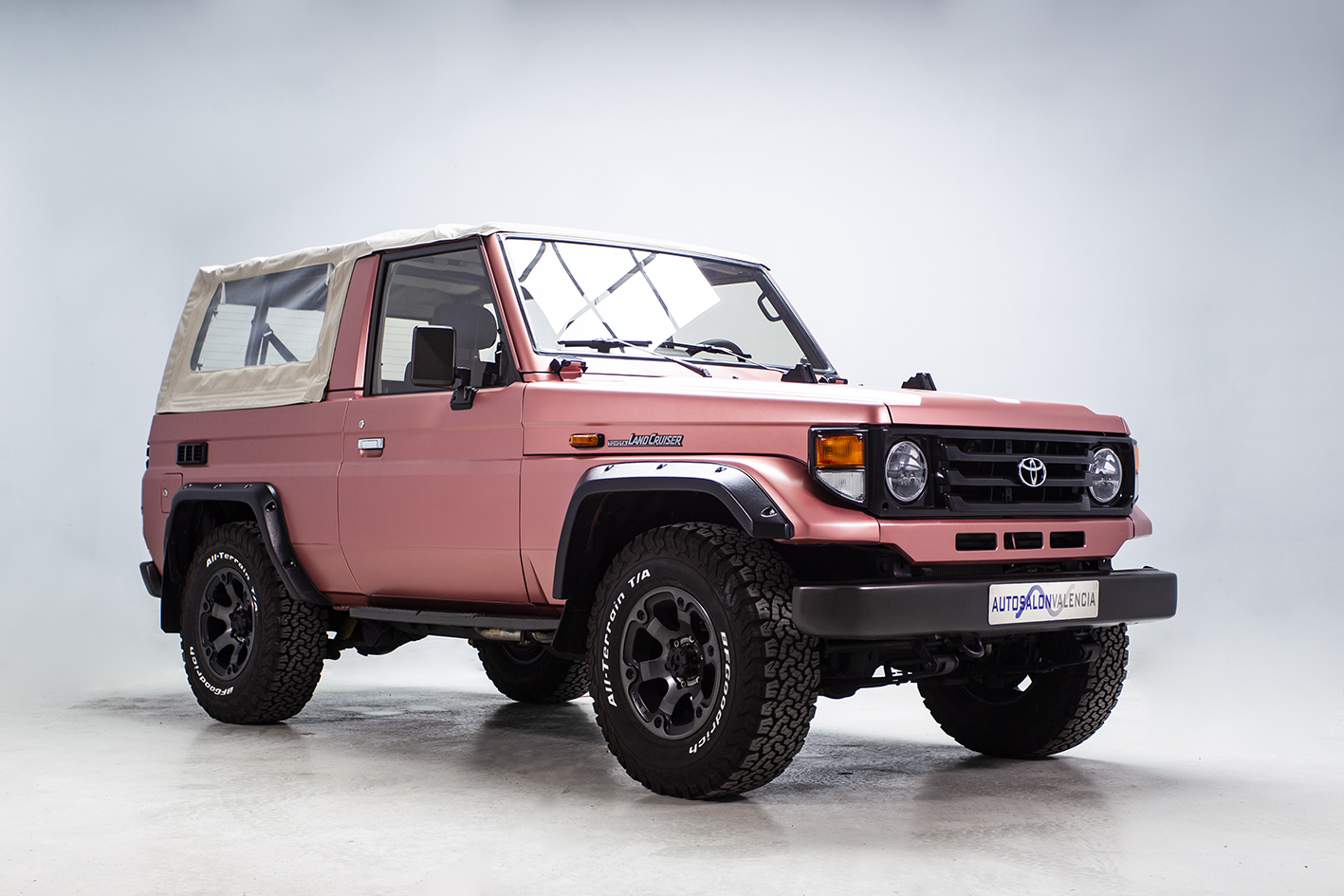 Toyota / Land Cruiser BJ 73