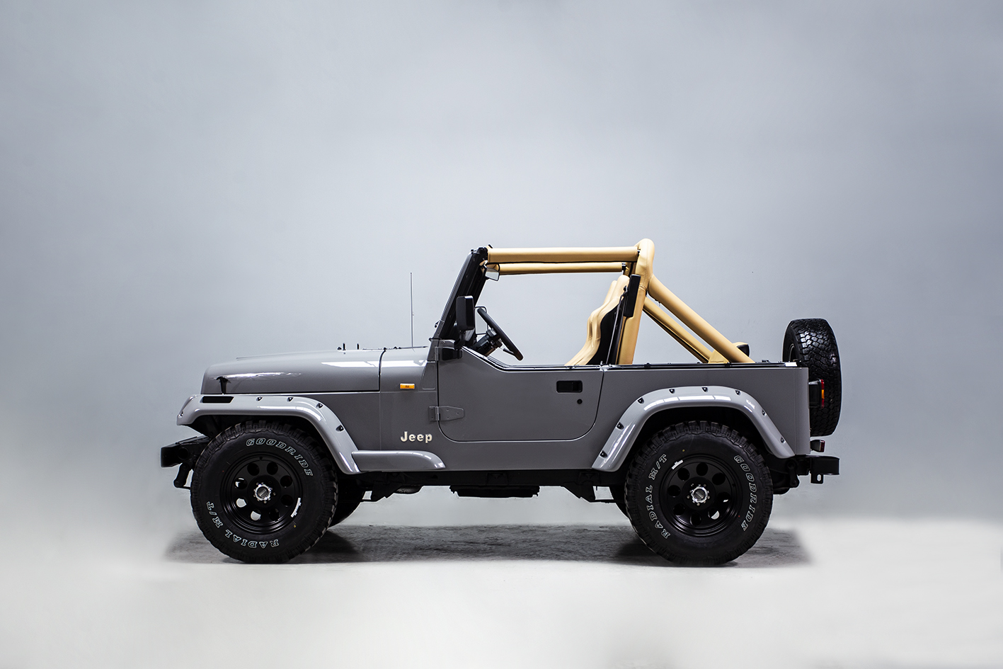 Jeep / Wrangler 2.5 Soft Top YJ