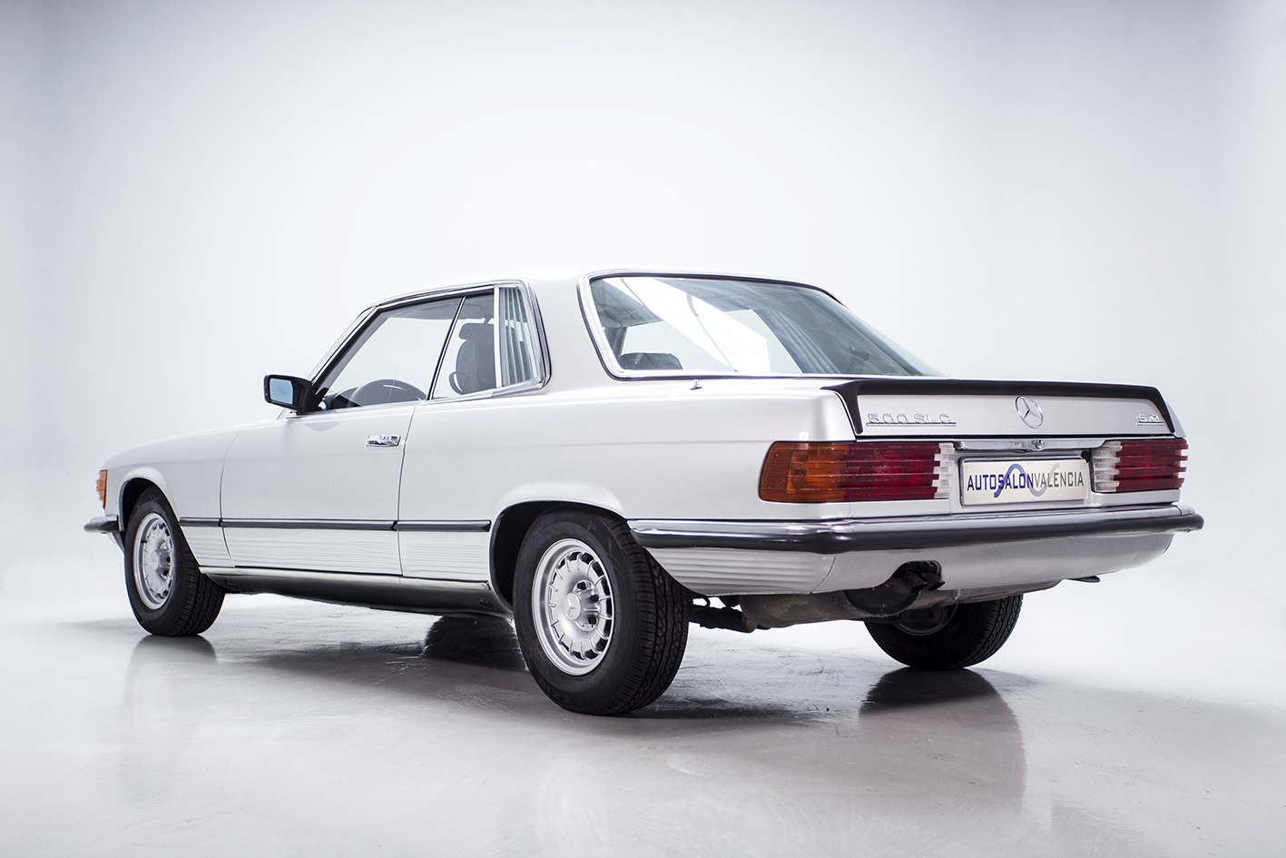 Mercedes-Benz / SLC 500 (w107)