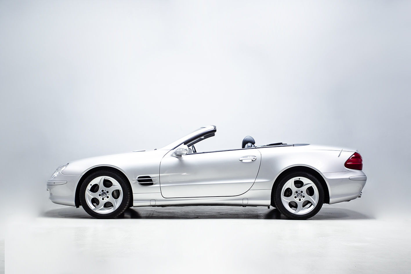 Mercedes-Benz / SL 500 W230