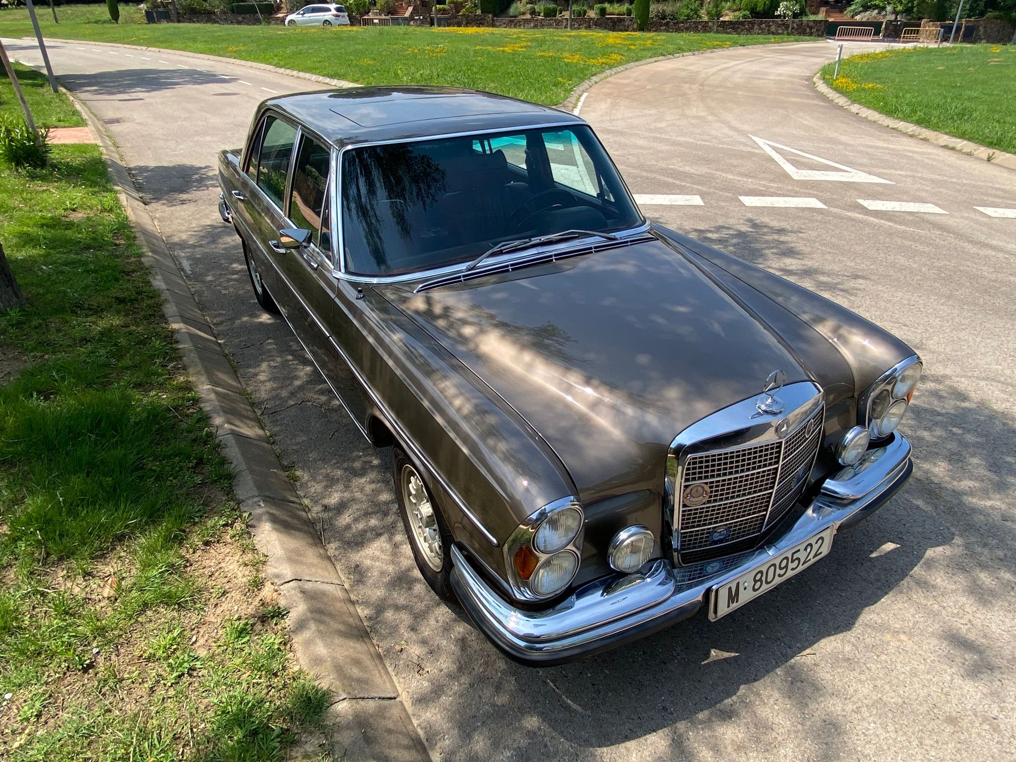 Mercedes-Benz / 300 SEL 3.5