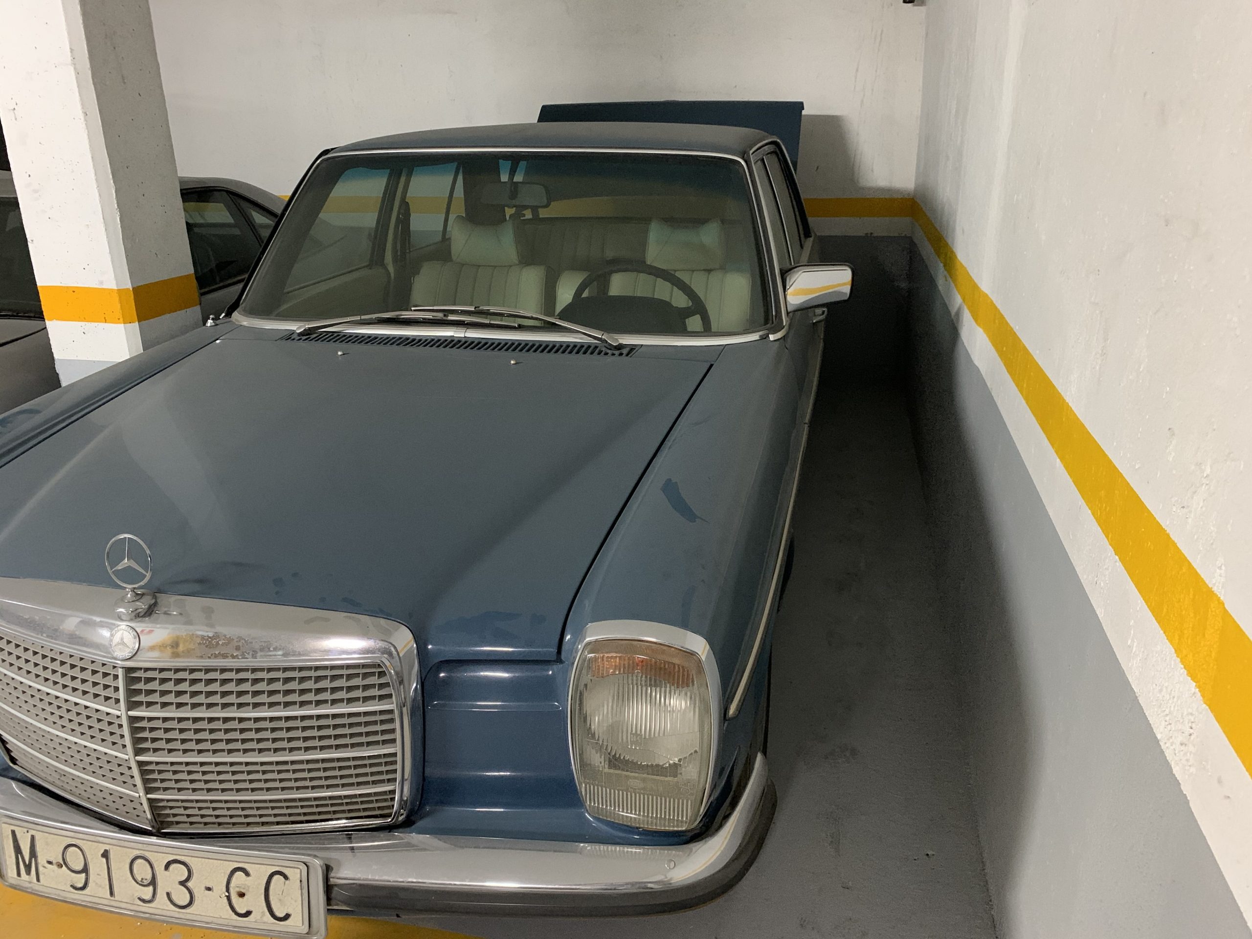 Mercedes-Benz / W114