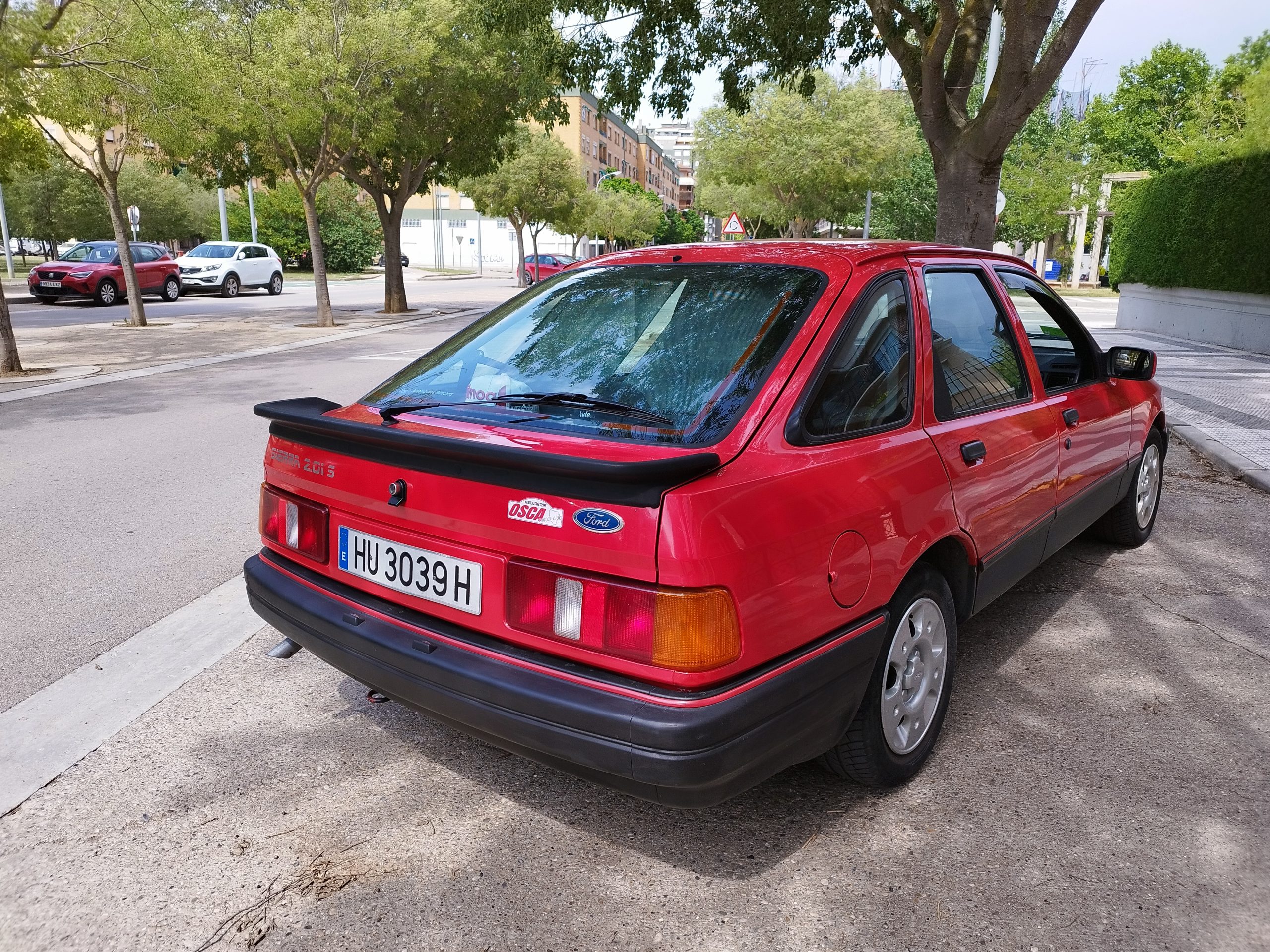 Ford / SIERRA 2.0i
