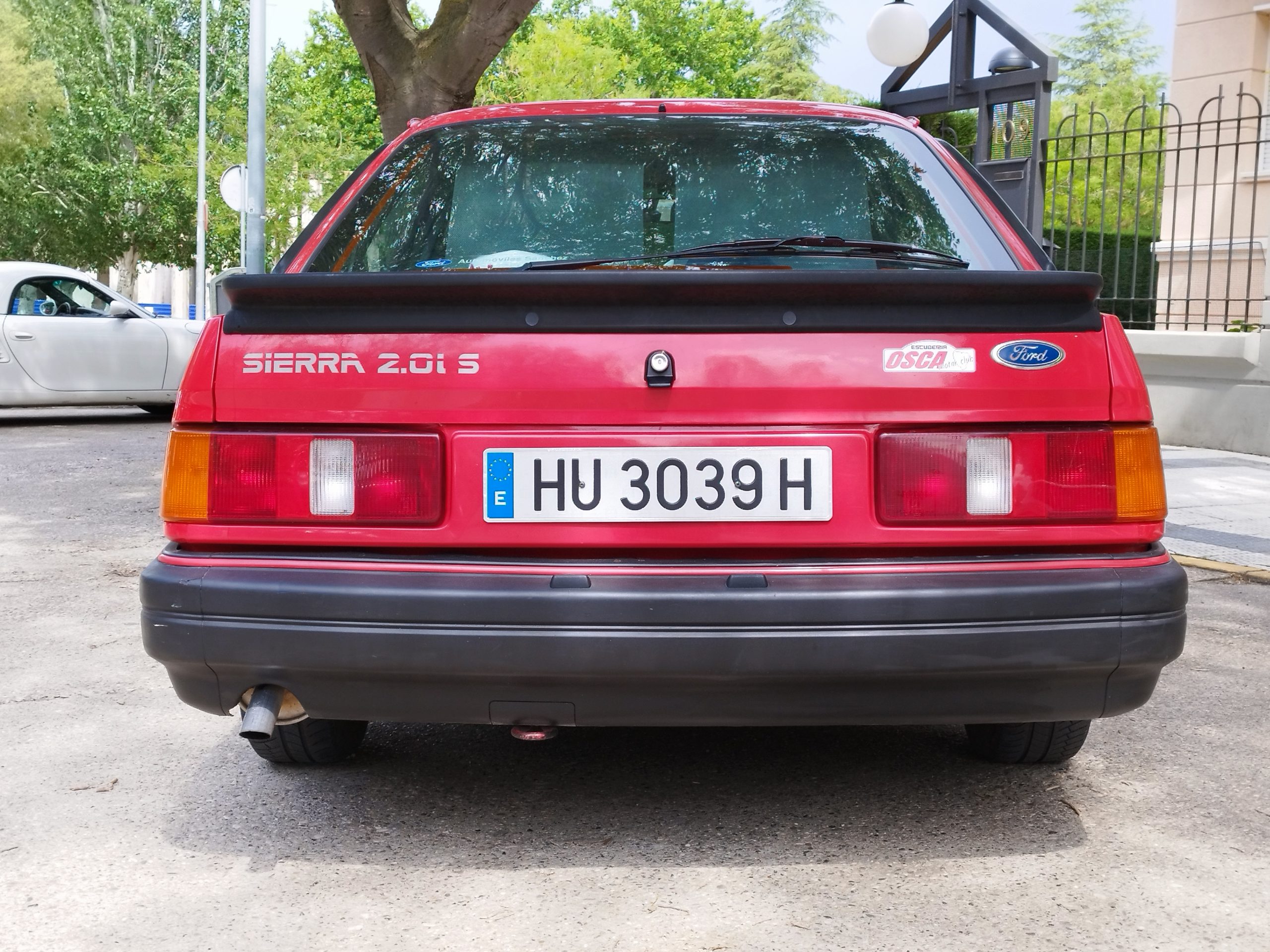Ford / SIERRA 2.0i