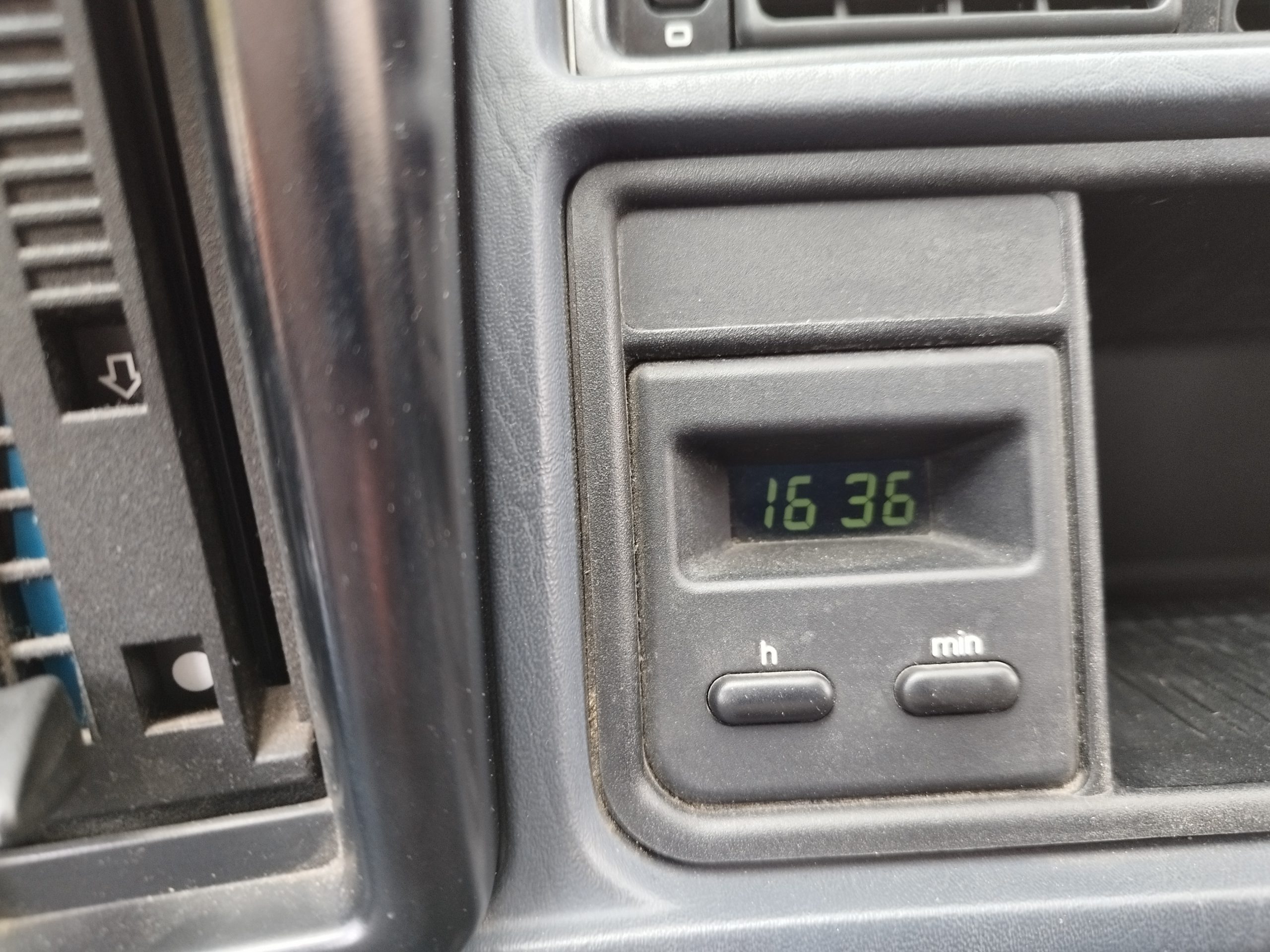 Ford / SIERRA 2.0i