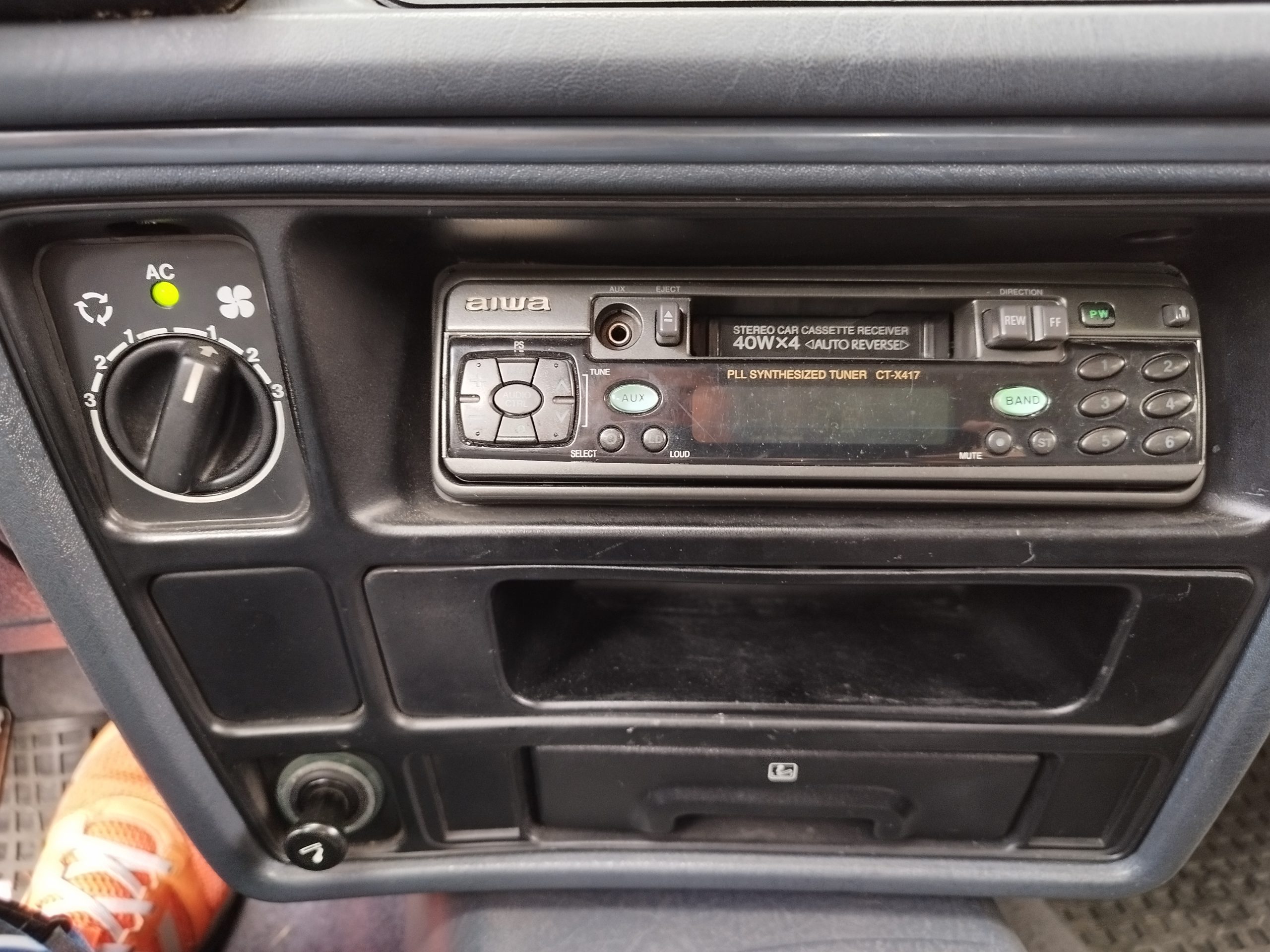 Ford / SIERRA 2.0i
