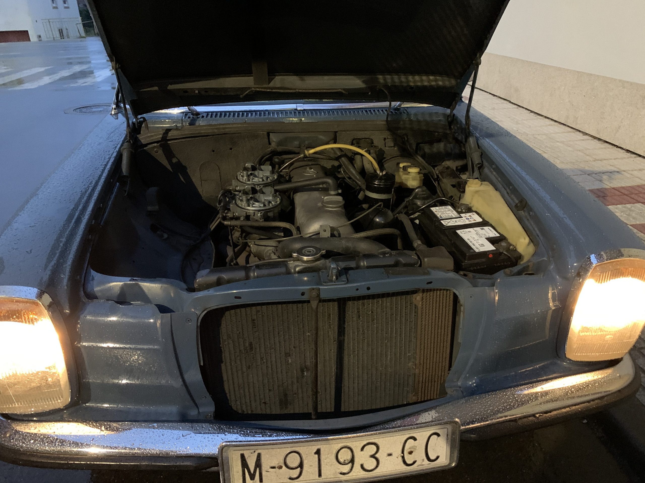 Mercedes-Benz / W114