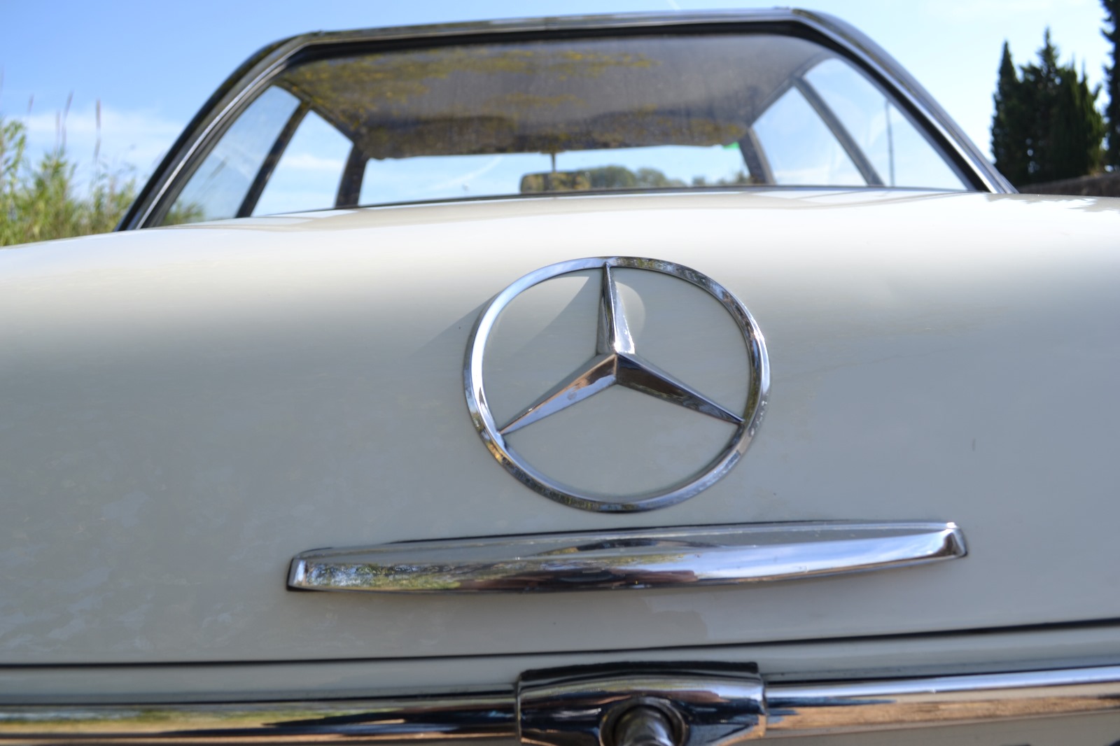 Mercedes-Benz / 280 SL (PAGODA)