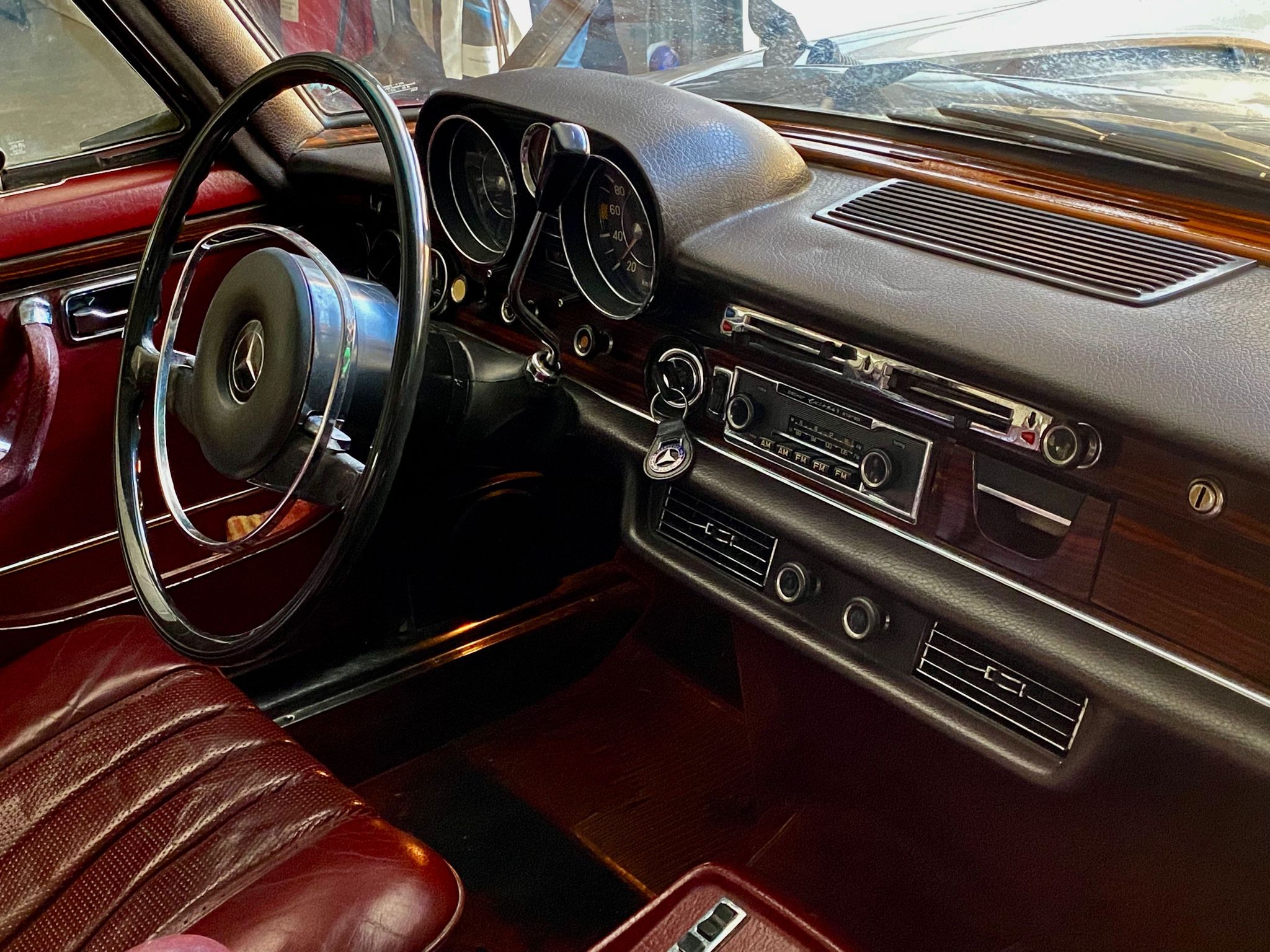Mercedes-Benz / 300 SEL 3.5