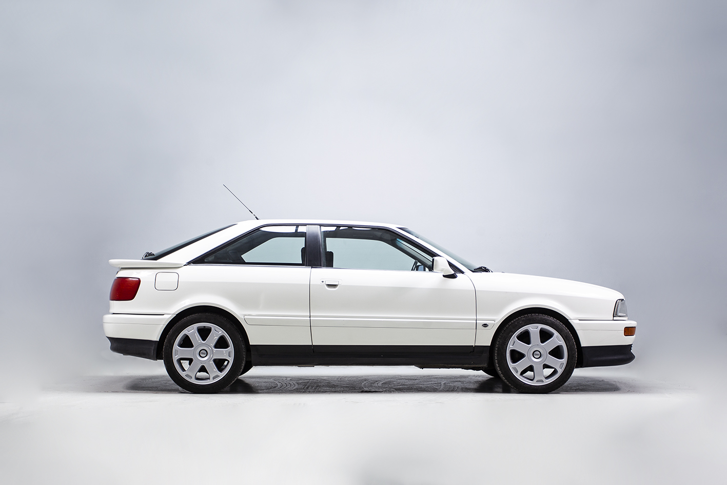 Audi / Coupe 2.6