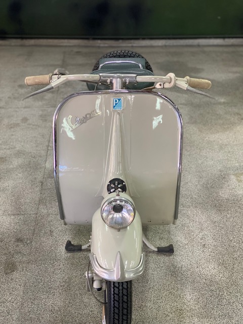 Vespa / Vespa 125 faro bajo